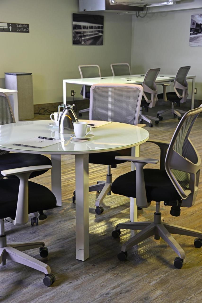 Baruk Guadalajara Hotel De Autor Eksteriør bilde Office chairs