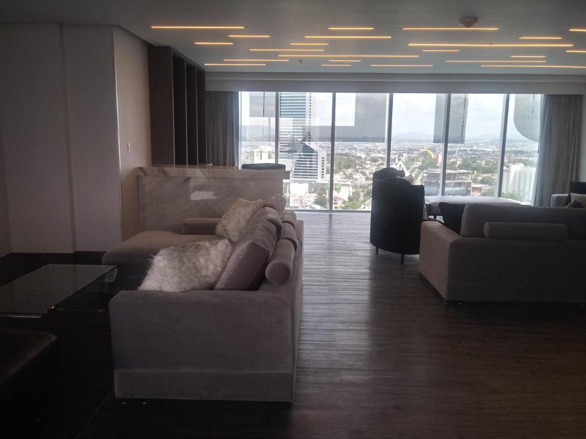 Baruk Guadalajara Hotel De Autor Eksteriør bilde A living room in a penthouse apartment at the Ritz-Carlton, DIFC